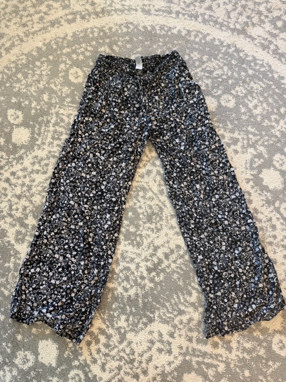 Joe B Black and White Floral Smock Top